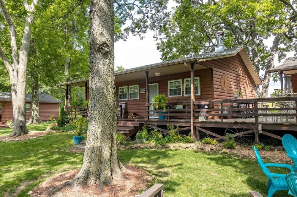 Cleora Cabin | The Egret Cabin - Accommodates 6 Guests