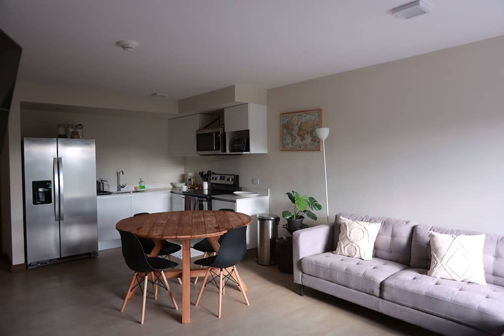 San Jose Apartment | Cozy Apartment close to the nicest parts of San jose, 15 min to SJO airport