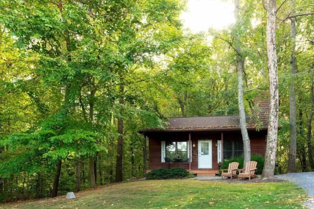 Steeles Tavern Cabin | Sunset Cabin, Hot tub and on site Spa!