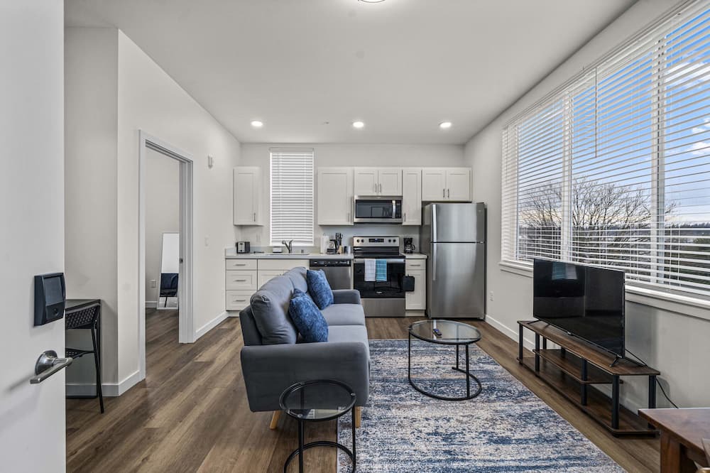 South Tacoma Apartment | Stylish 10 Apartment Units near Fort Lewis