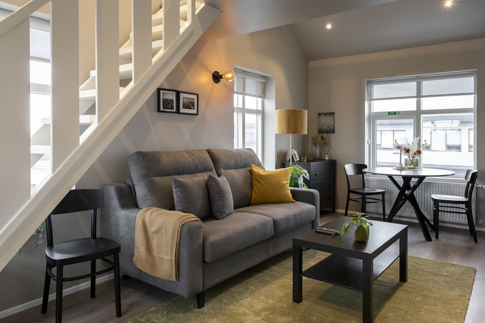 Innri-Njarthvik Apartment | North Star