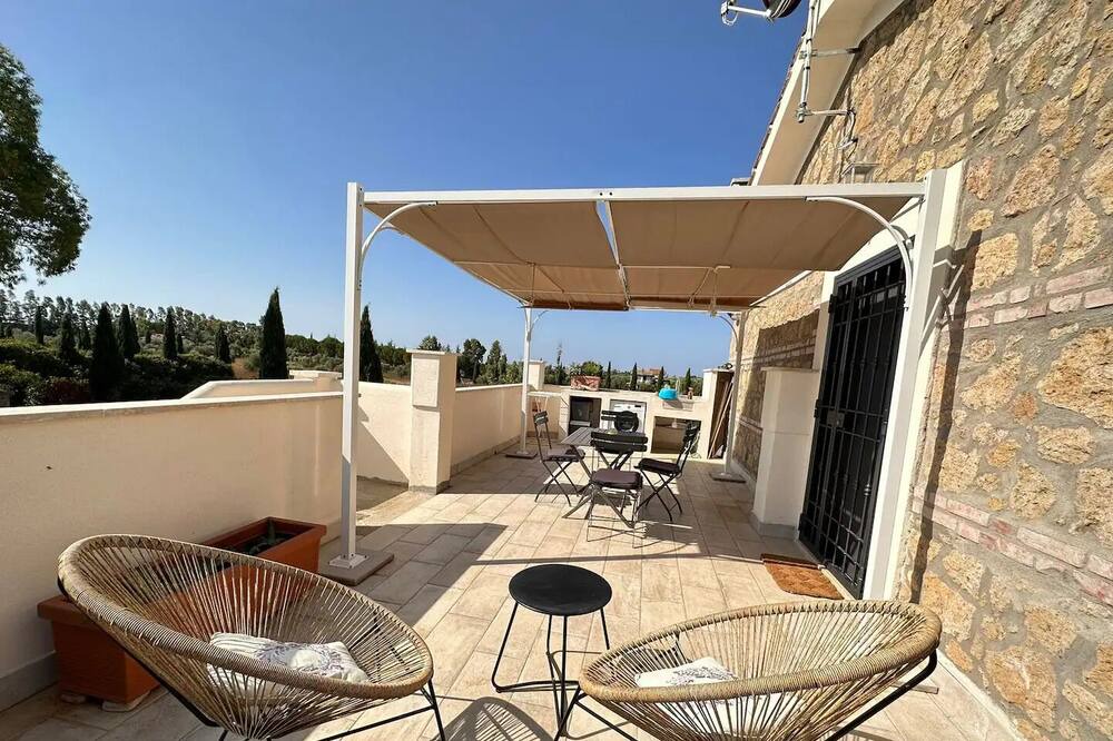 Montalto di Castro Apartment | Dimora Della Dogana, in Caratteristico Casale Della Maremma Tosco-laziale