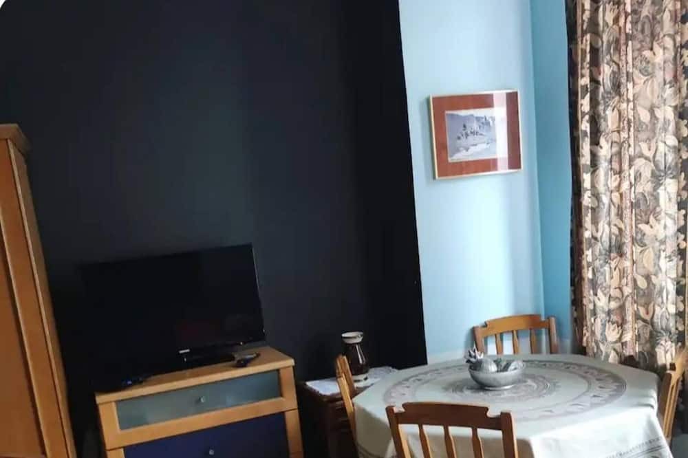 Koekelberg Apartment | Entire cozy three bedroom apartment in Bruxelles