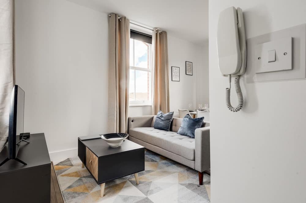 Liverpool Apartment | Pass the Keys | Unique Grade II Listed Flat in Liverpool Parking