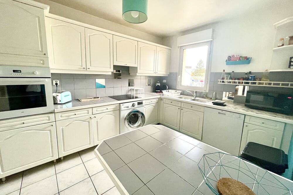 Palaiseau Bed & Breakfast | Chambre 16m2 Palaiseau Centre Ville. Gare RER Palaiseau à 2mn à Pied