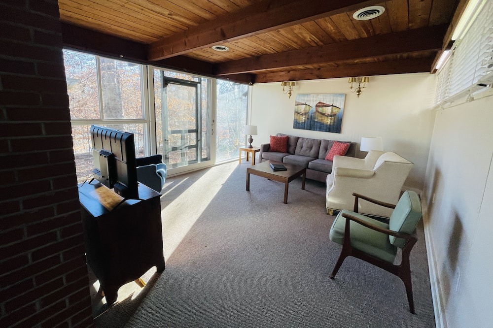 Clemmons Cottage | Escape to our cozy cottages nestled in Tanglewood Park's peaceful woods