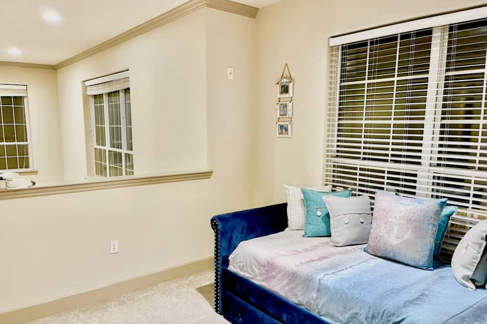 Braintree House | Luxurious private bedroom & full bath awaits you with soaking tubs, pool, gym…