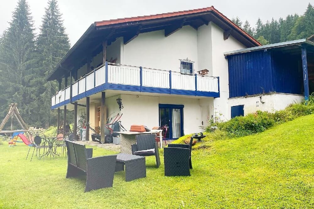 Mitterfirmiansreut Apartment | Ferienwohnung Maximilian Direkt am Waldrand