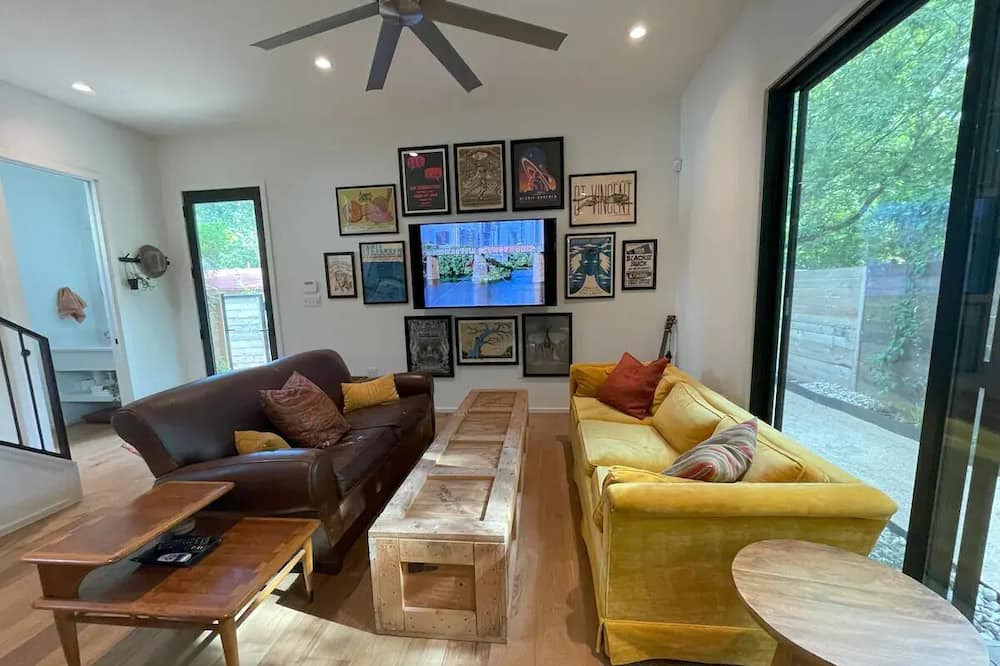 Holly House | Big East Austin house at Lake & close to DT