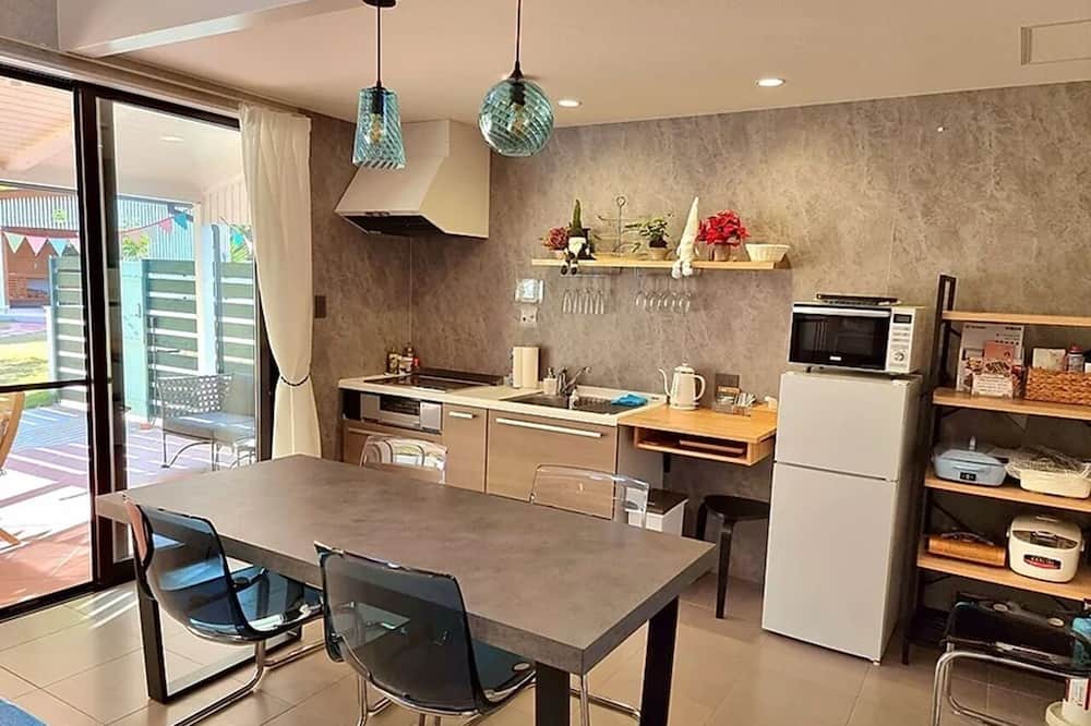 Nagahama RV Rental | Modern cottage with a large private garden BBQ / Nagahama City Shiga