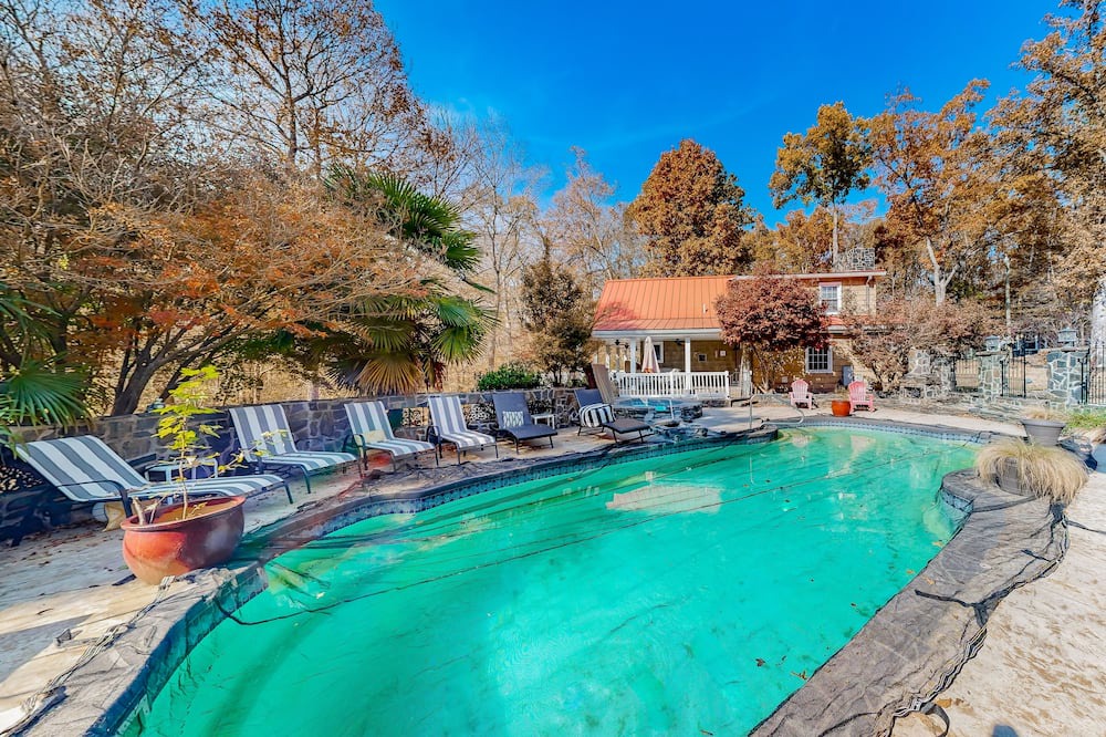 Rock Hill Cottage | Unique and retro stay on the river with grill, hot tub, pool, & W/D access