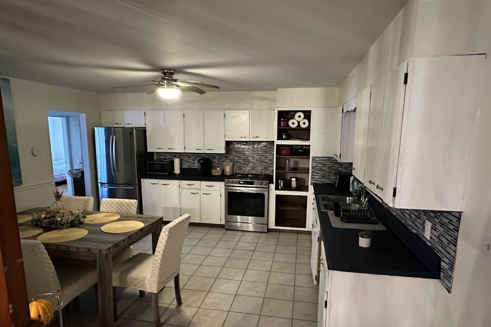 Westmere House | Tumbaros ideal for long term