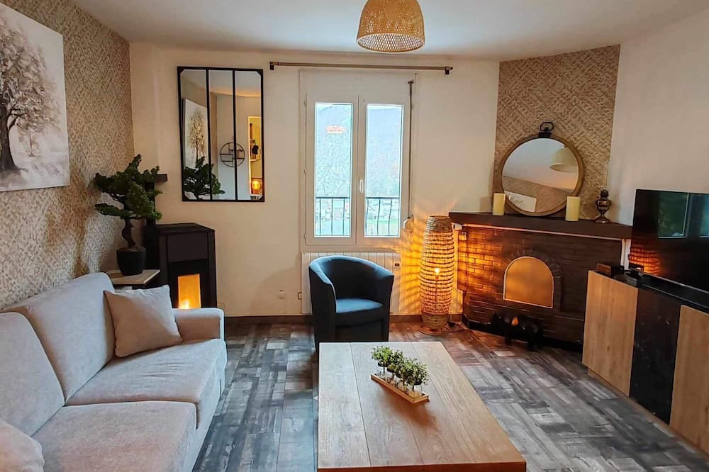 Bogny-sur-Meuse House | T3 Cosy, Terrasse Avec vue Panoramique sur la Vallée