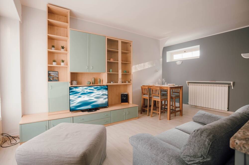 Fondotoce Apartment | Vrbo Property