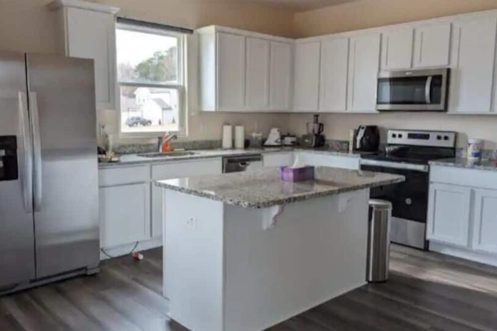 Raleigh House | 5 Bedroom Echo Friendly Homenn