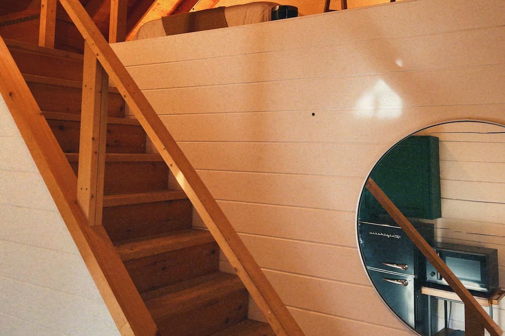Gallipolis Ferry Cabin | Cozy Cabin in The Woods — Romantic Getaway