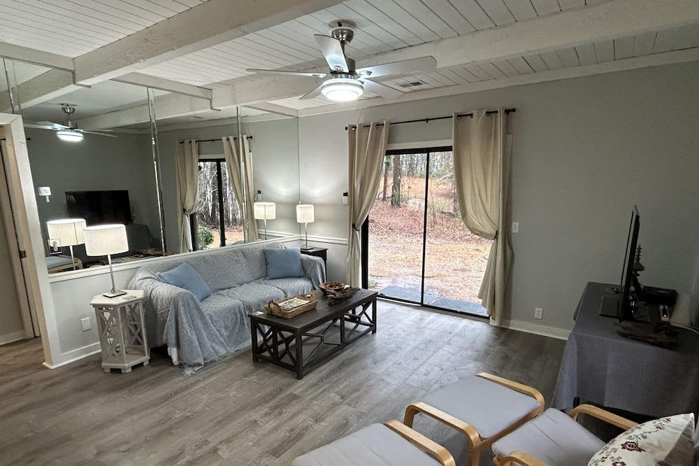 LaGrange Cottage | Peaceful Lake House. Dock, Kayaks, Firepit, Hammock