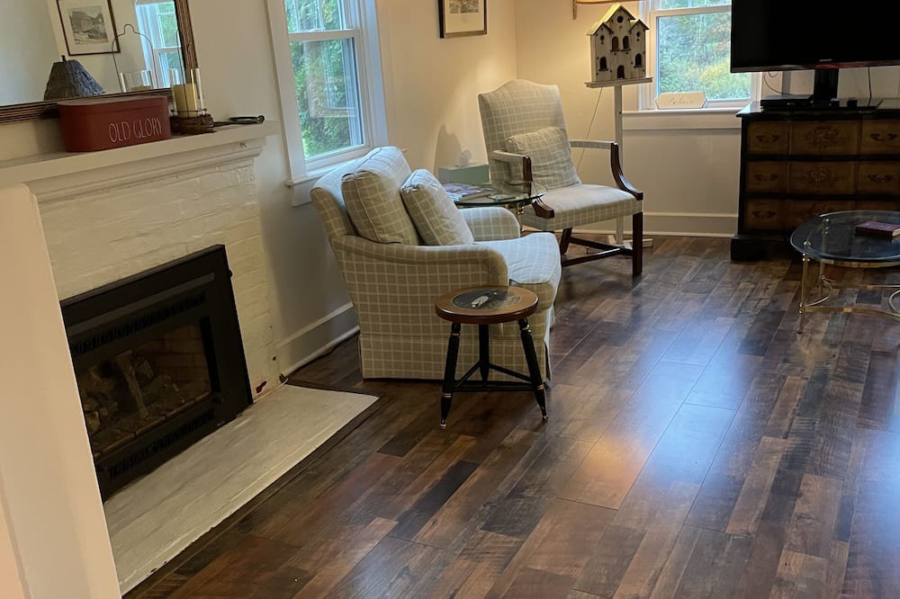 Jefferson House | Blue Lobster Cottage in Maine