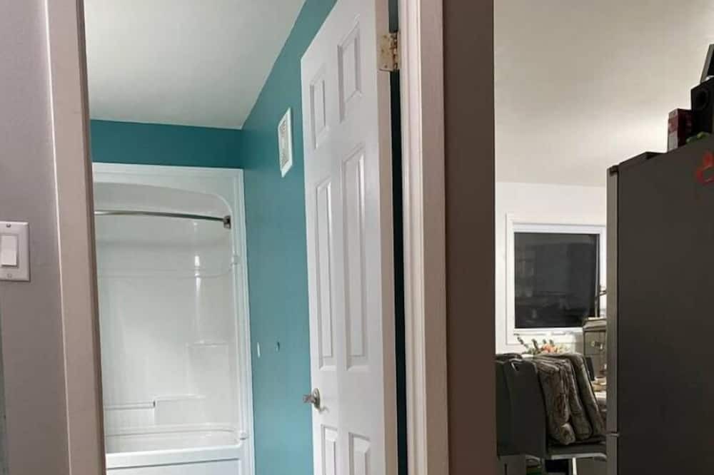 Brandon Apartment | West riverheights room 3.