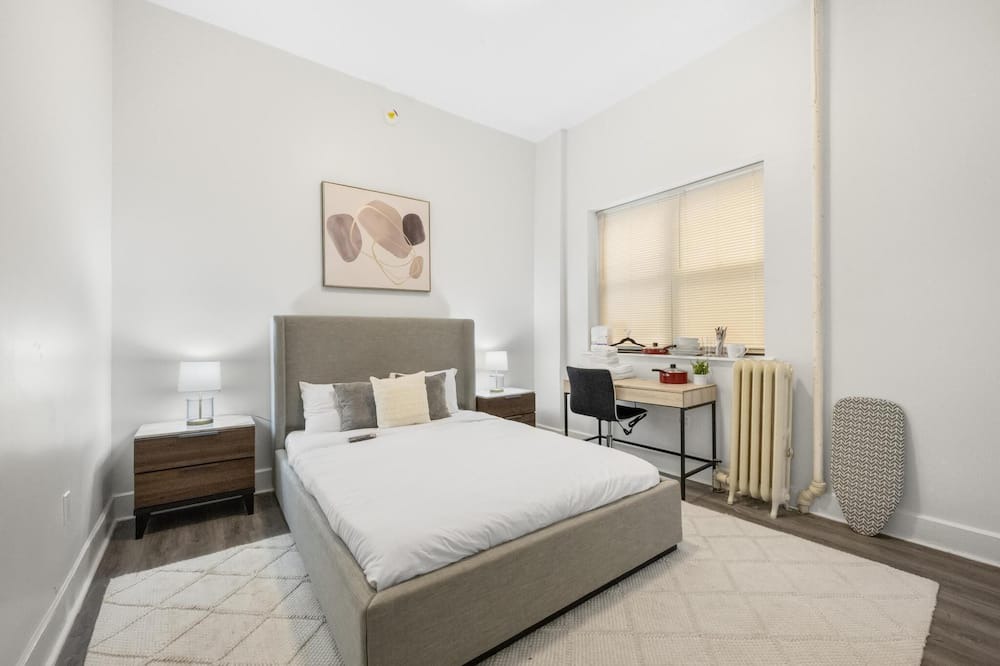 Brooklyn House | Exclusive Brooklyn Gem: Your Stylish Haven