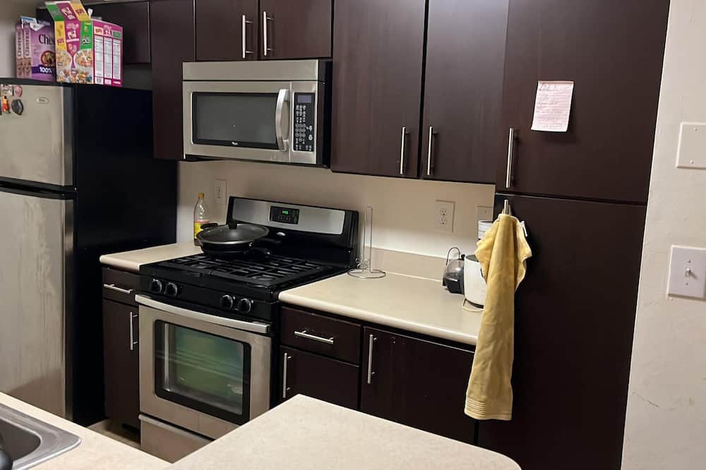 Hudson Exchange Apartment | 2 bedroom/2bath available in luxury waterfront building- Jersey city-Newport