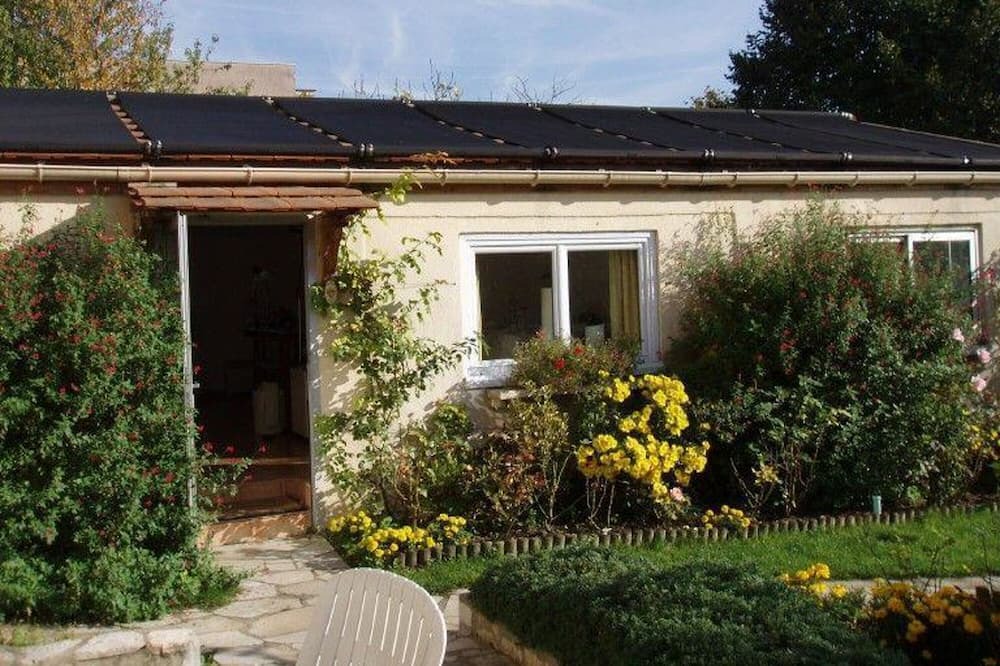 Suresnes Ski Chalet | Chalet 'Mont Valérien' with Wi-Fi