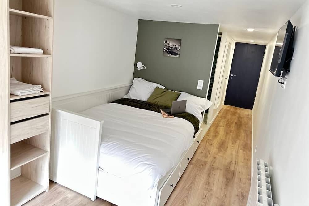 Jacquard - Prefecture Hotel | Silk & Suites City Center