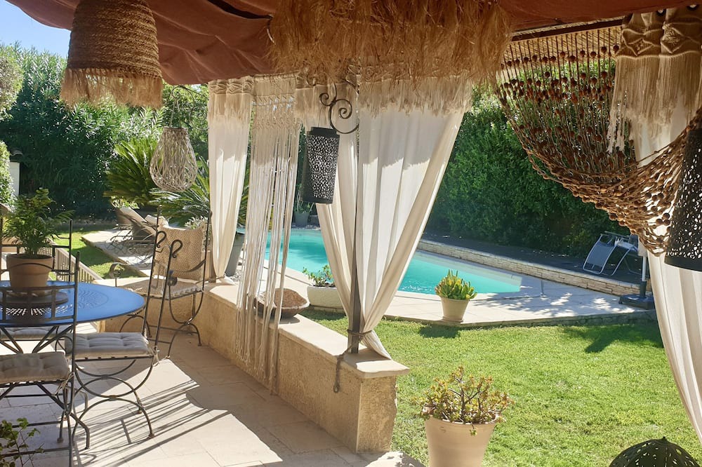 Bouillargues House | Charmante Maison de Village Avec Piscine