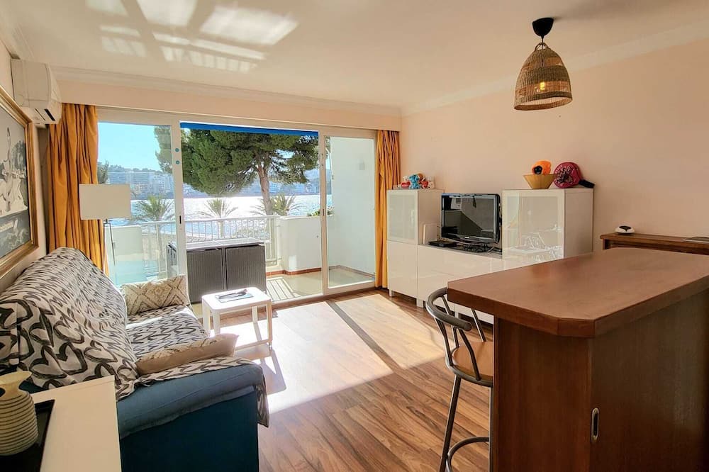 Santa Ponsa Apartment | Santa Ponsa Beach