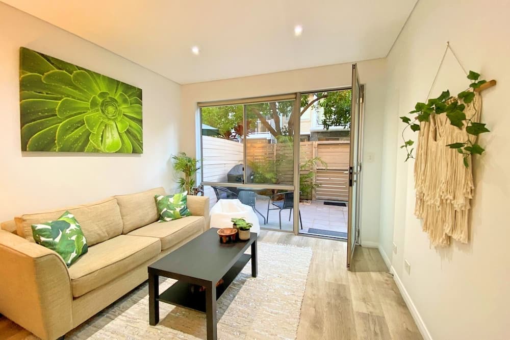 Caringbah Apartment | Caringbah Palms - Peaceful and Private