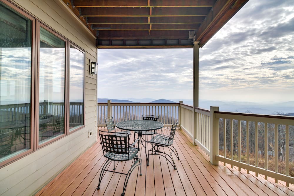 Chestnut Springs Condo | Massies Mill Condo: Mountain Views in Wintergreen!