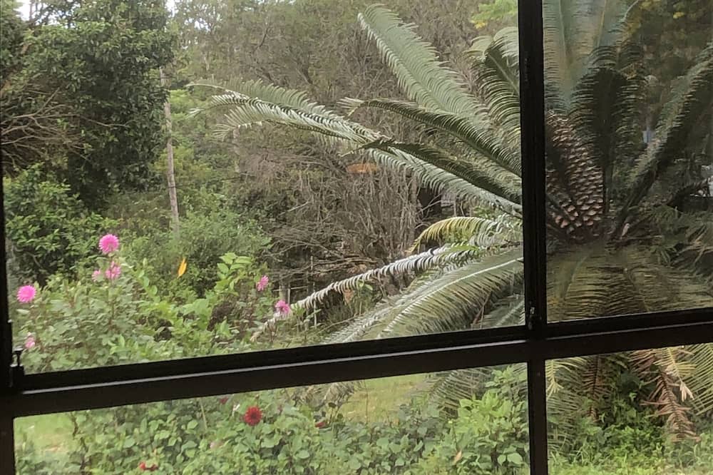 Mount Tamborine Apartment | Golf Course Retreat Mountain Sanctuary