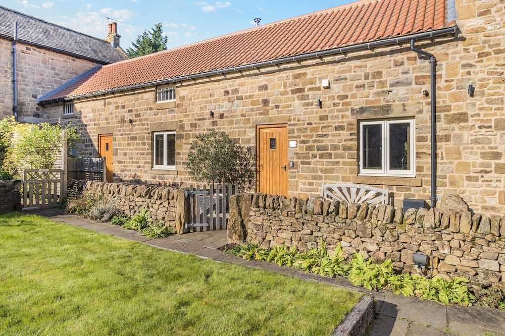 Marsh Lane Cottage | 8 bedroom accommodation in Sheffield