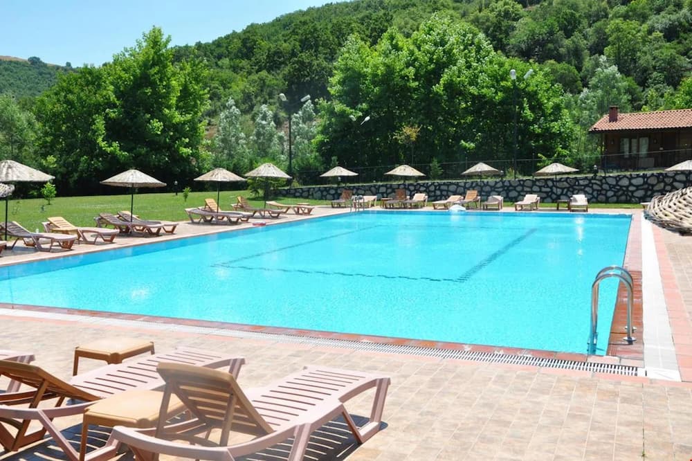 Altinova House | Perfect Bungalow w Garden and Pool in Nature