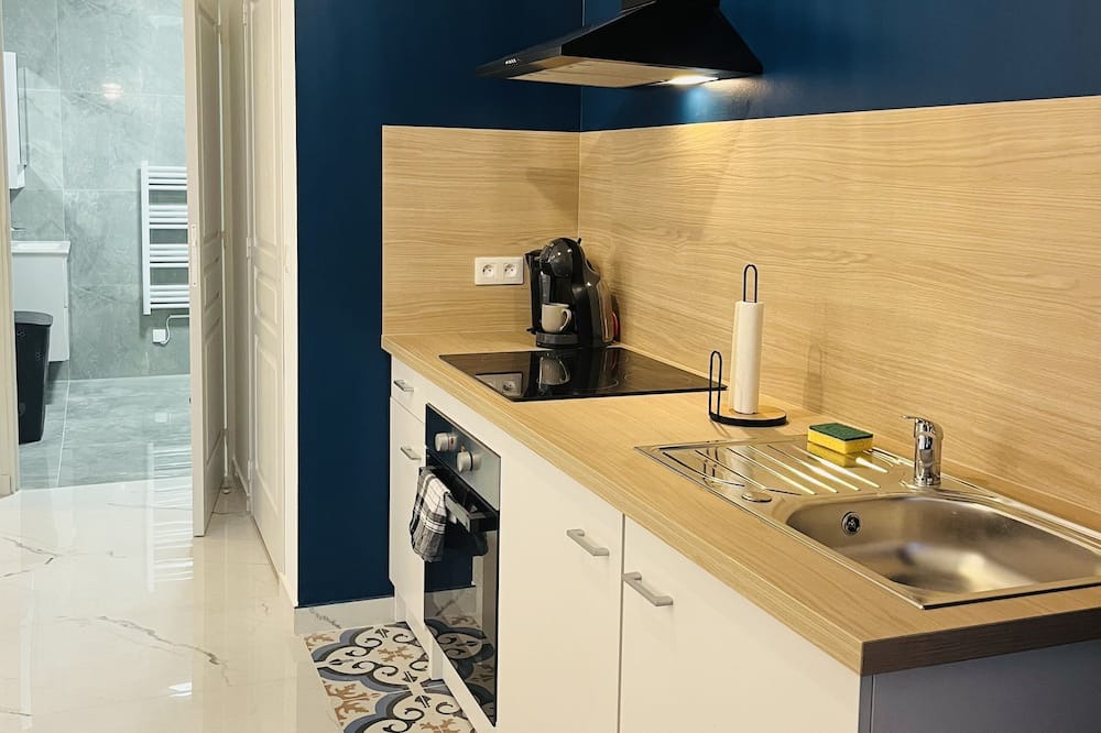 Migennes Apartment | Vrbo Property