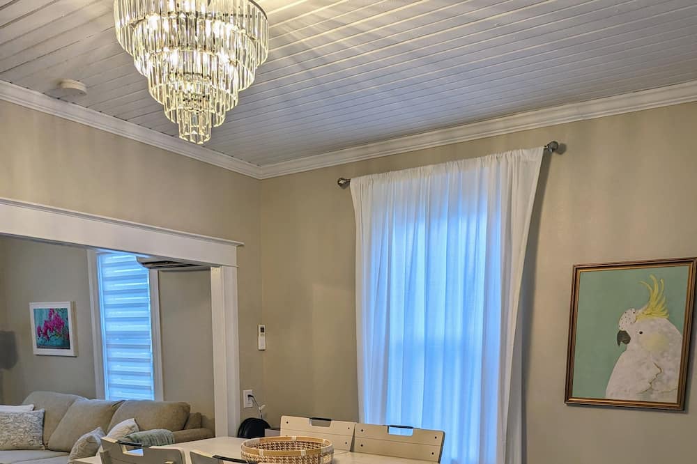 Silverton House | Cozy Charmer. Family friendly!