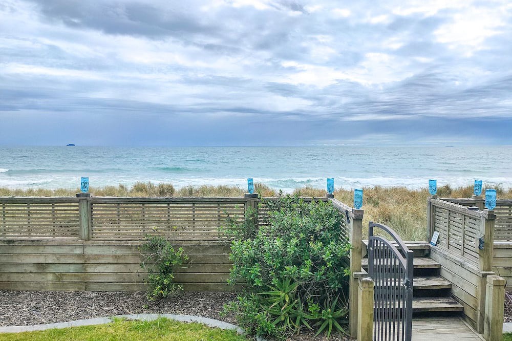 Pukehina House | Seaside Escape