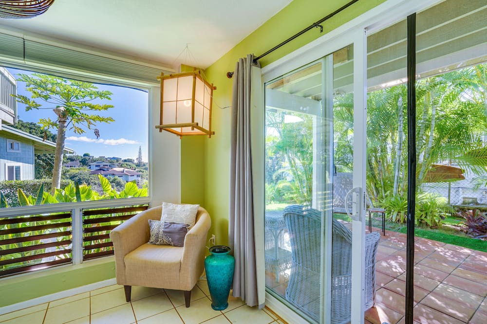 Aiea House | Sun-Dappled Aiea Apartment: 11 Mi to Beach!