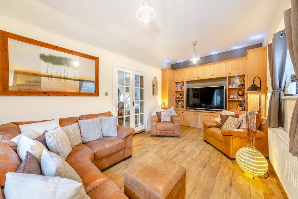 Scotby Cottage | 3 bedroom accommodation in Scotby, near Carlisle