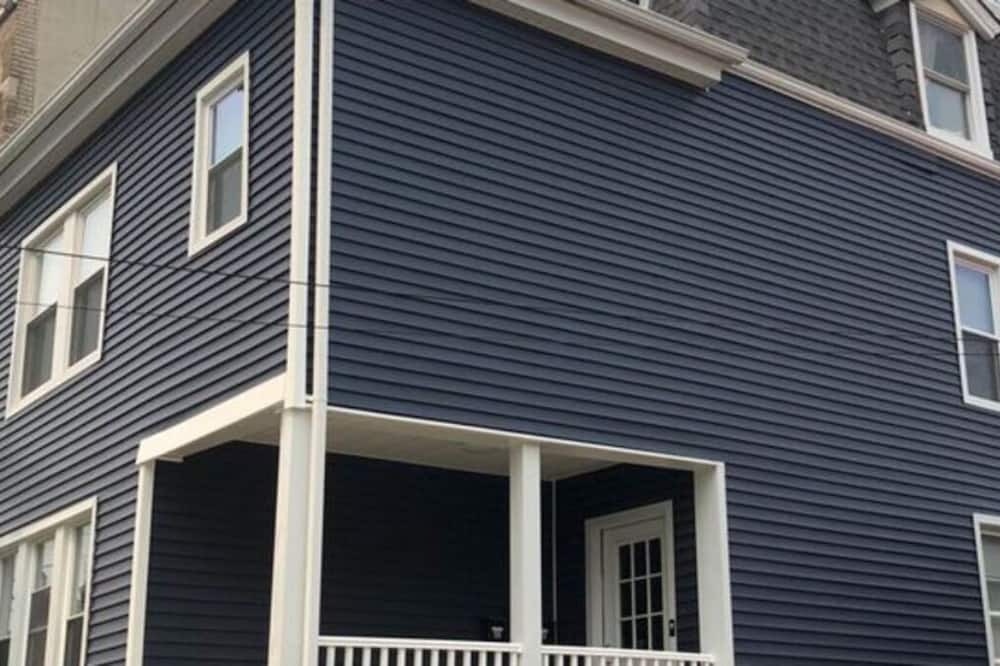 Roselle Apartment | Near Schools! 4 Bedrooms and 2 Baths Apartment with Washer and Dryer