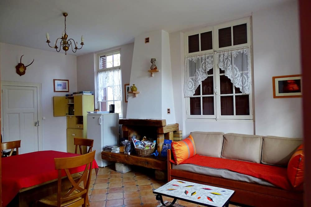 Ligny-le-Ribault Bed & Breakfast | Guestroom Ligny-le-Ribault, studio flat, 4 persons