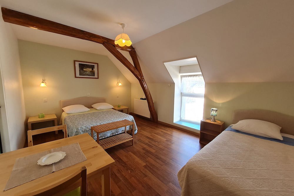 Cravant Bed & Breakfast | Guestroom Cravant, studio flat, 3 persons