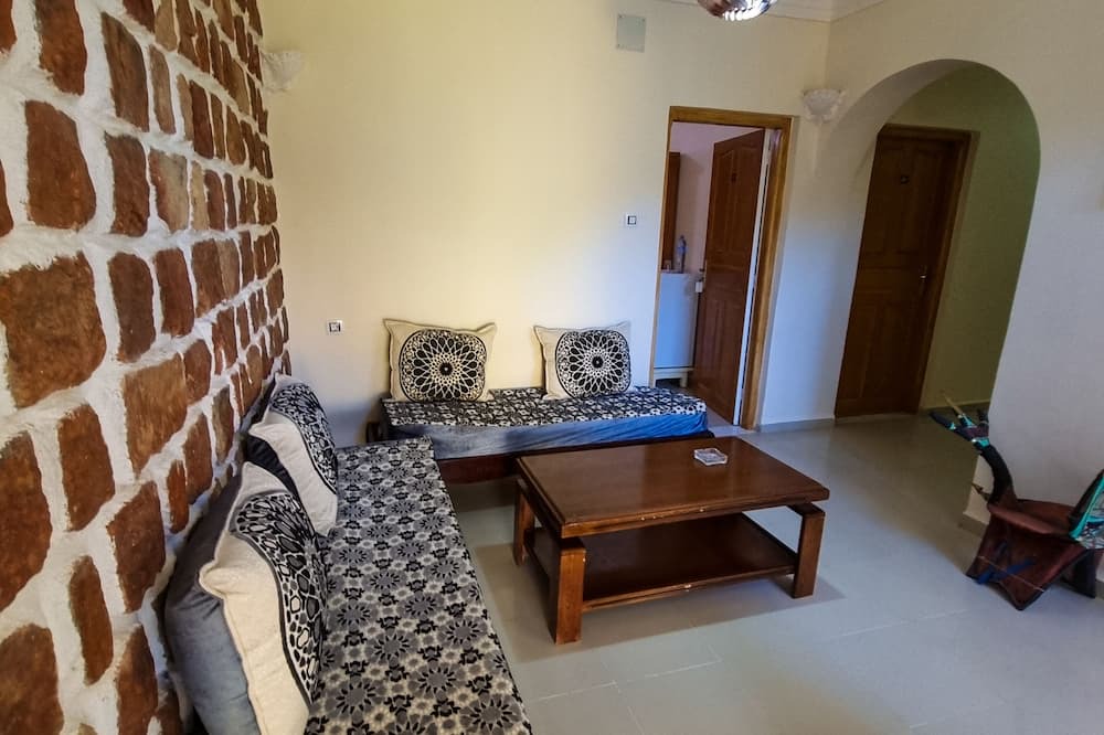 Illizi Province Hotel | La Grotte Des Ambassadeurs