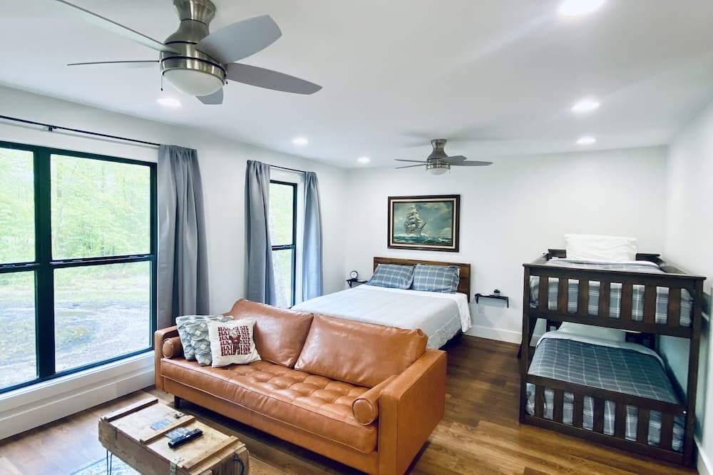 Starkville House | MSU Game Day Home & Guesthouse - Perfect for large group - 10 minutes to campus
