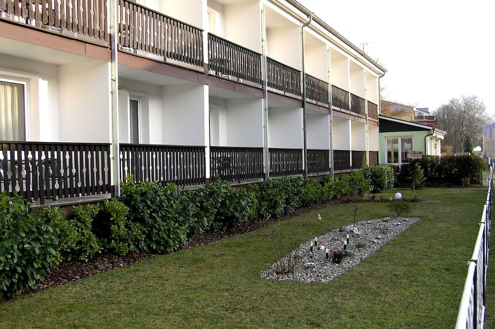 Zempin Cottage | Studio 207 - Barbara Gehrke