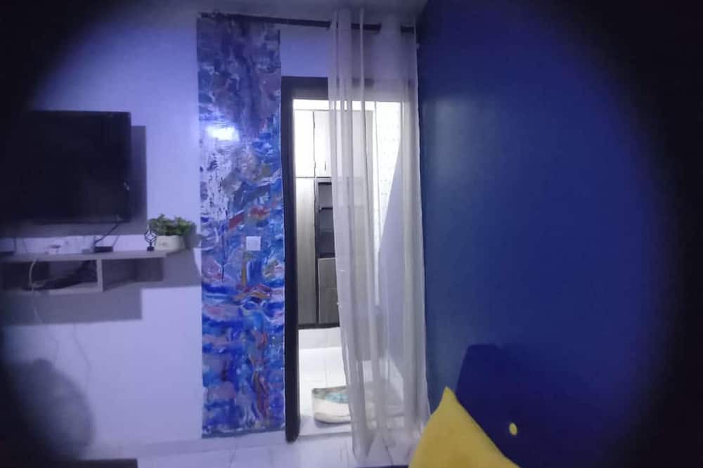 Yopougon Apartment | Impeccable 1-bed Apartment