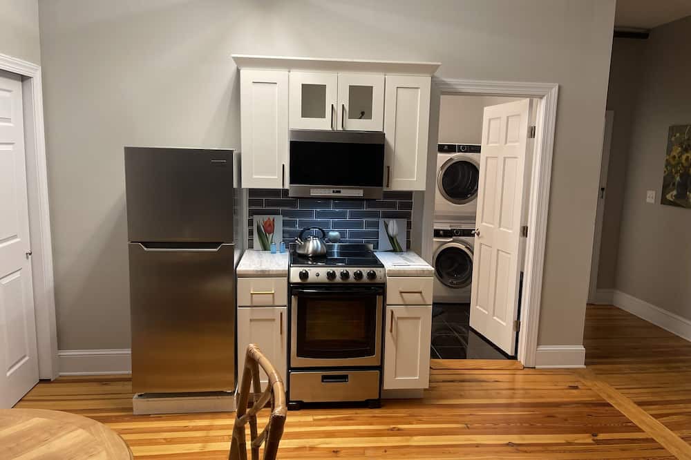 Bethlehem Apartment | Beautiful renovated studio on Historic Bethlehem’s Main Street
