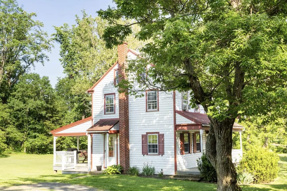 Bernville Cabin | 🌲🪵The Creekside Cabin🪵🌲