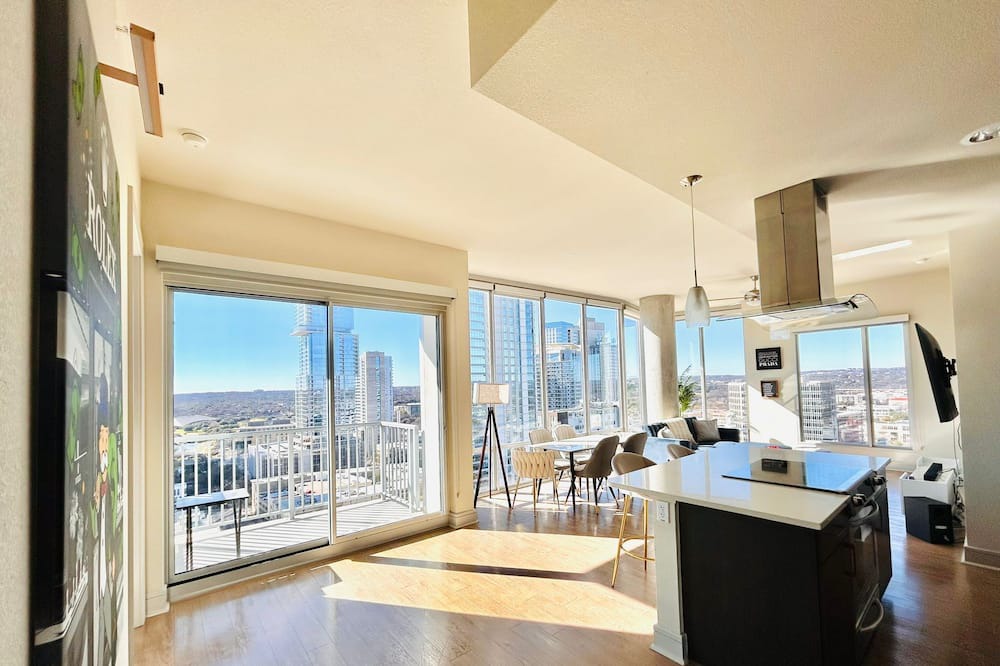 Civic District Apartment | Heart of Austin 2BR: Pool, Gym, & Amazing Views!