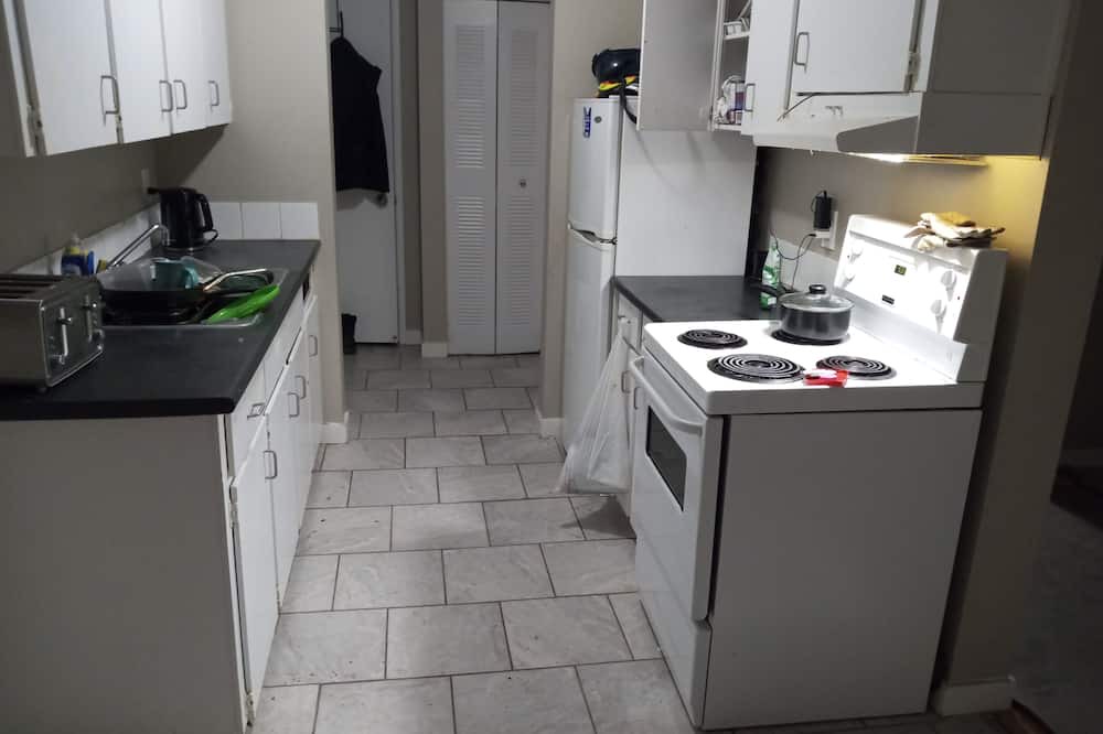 Downtown Edmonton Bed & Breakfast | Downtown living right by the roger centre